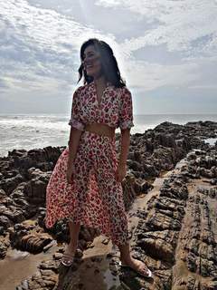 Rashi Khanna feet photo thumbnail