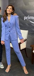 Rashi Khanna feet photo thumbnail