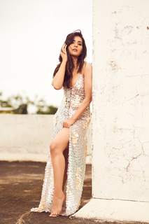 Rashi Khanna feet photo thumbnail