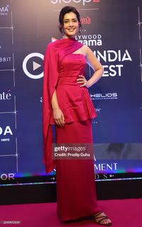 Rashi Khanna feet photo 2