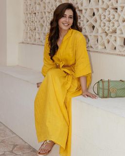 Rashi Khanna feet photo 18