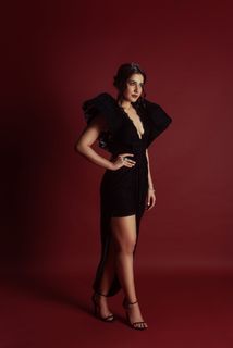 Rashi Khanna feet photo 8