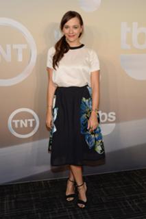 Rashida Jones feet photo thumbnail