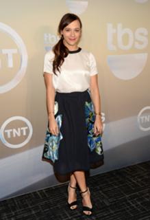 Rashida Jones feet photo thumbnail