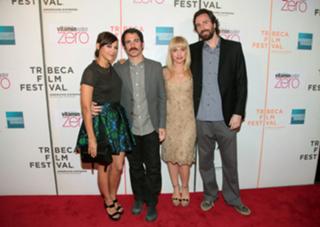Rashida Jones feet photo thumbnail