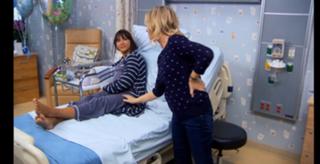 Rashida Jones feet photo thumbnail