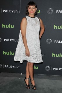 Rashida Jones feet photo thumbnail