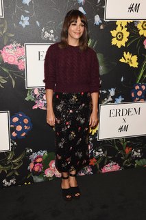 Rashida Jones feet photo thumbnail