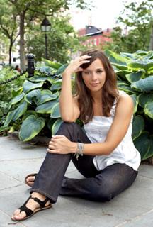 Rashida Jones feet photo thumbnail