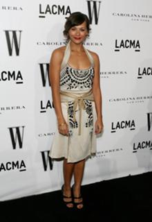 Rashida Jones feet photo thumbnail