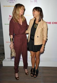 Rashida Jones feet photo thumbnail