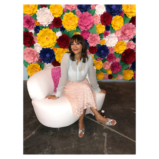 Rashida Jones feet photo thumbnail