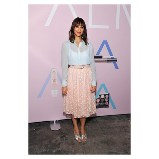 Rashida Jones feet photo thumbnail