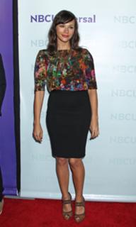 Rashida Jones feet photo thumbnail