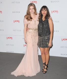 Rashida Jones feet photo thumbnail