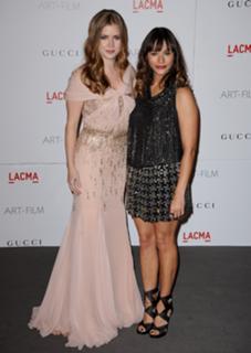 Rashida Jones feet photo thumbnail