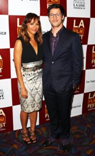Rashida Jones feet photo thumbnail