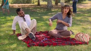 Rashida Jones feet photo thumbnail