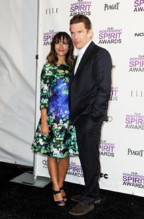 Rashida Jones feet photo thumbnail