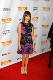 Rashida Jones feet photo thumbnail