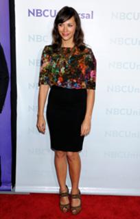 Rashida Jones feet photo thumbnail
