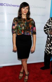 Rashida Jones feet photo thumbnail