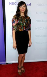 Rashida Jones feet photo thumbnail