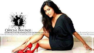 Rashmi Gautam feet photo 11