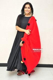 Rashmi Gautam feet photo 8