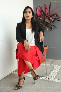 Rashmi Gautam feet photo 15