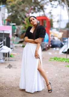 Rashmi Gautam feet photo 7