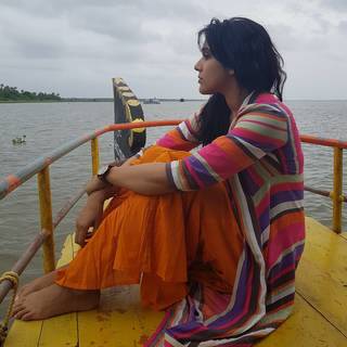 Rashmi Gautam feet photo 3