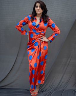 Rashmi Gautam feet photo 7