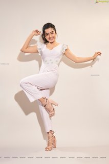 Rashmika Mandanna feet photo thumbnail