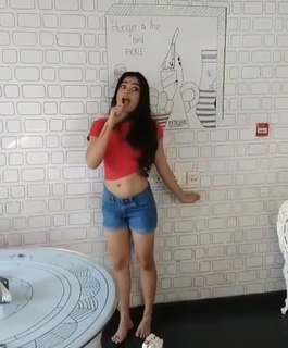 Rashmika Mandanna feet photo thumbnail