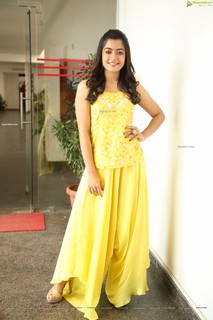 Rashmika Mandanna feet photo thumbnail
