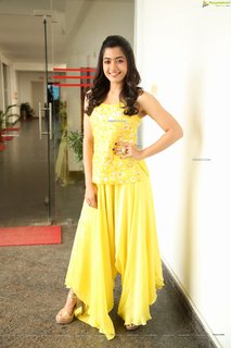 Rashmika Mandanna feet photo thumbnail