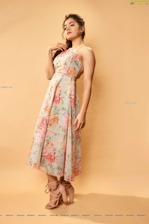 Rashmika Mandanna feet photo thumbnail