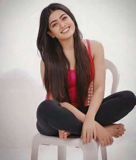 Rashmika Mandanna feet photo thumbnail