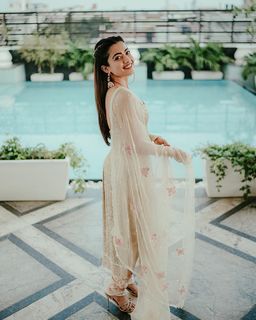 Rashmika Mandanna feet photo thumbnail