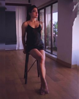 Rashmika Mandanna feet photo thumbnail