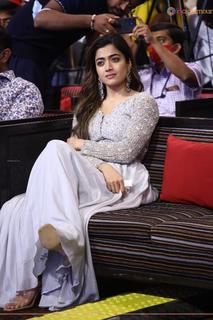 Rashmika Mandanna feet photo thumbnail