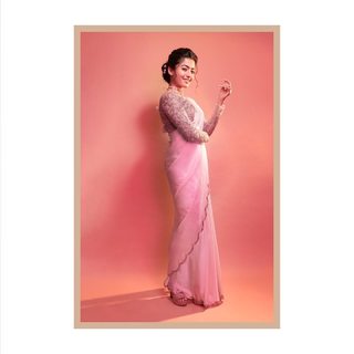 Rashmika Mandanna feet photo thumbnail