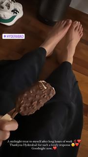 Rashmika Mandanna feet photo thumbnail