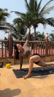 Rashmika Mandanna feet photo thumbnail
