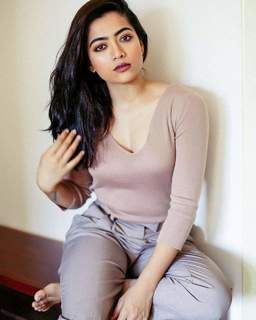 Rashmika Mandanna feet photo thumbnail