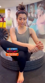 Rashmika Mandanna feet photo thumbnail