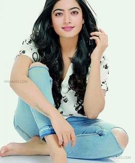Rashmika Mandanna feet photo thumbnail