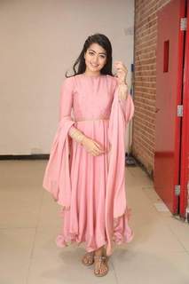 Rashmika Mandanna feet photo thumbnail