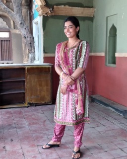 Rashmika Mandanna feet photo thumbnail